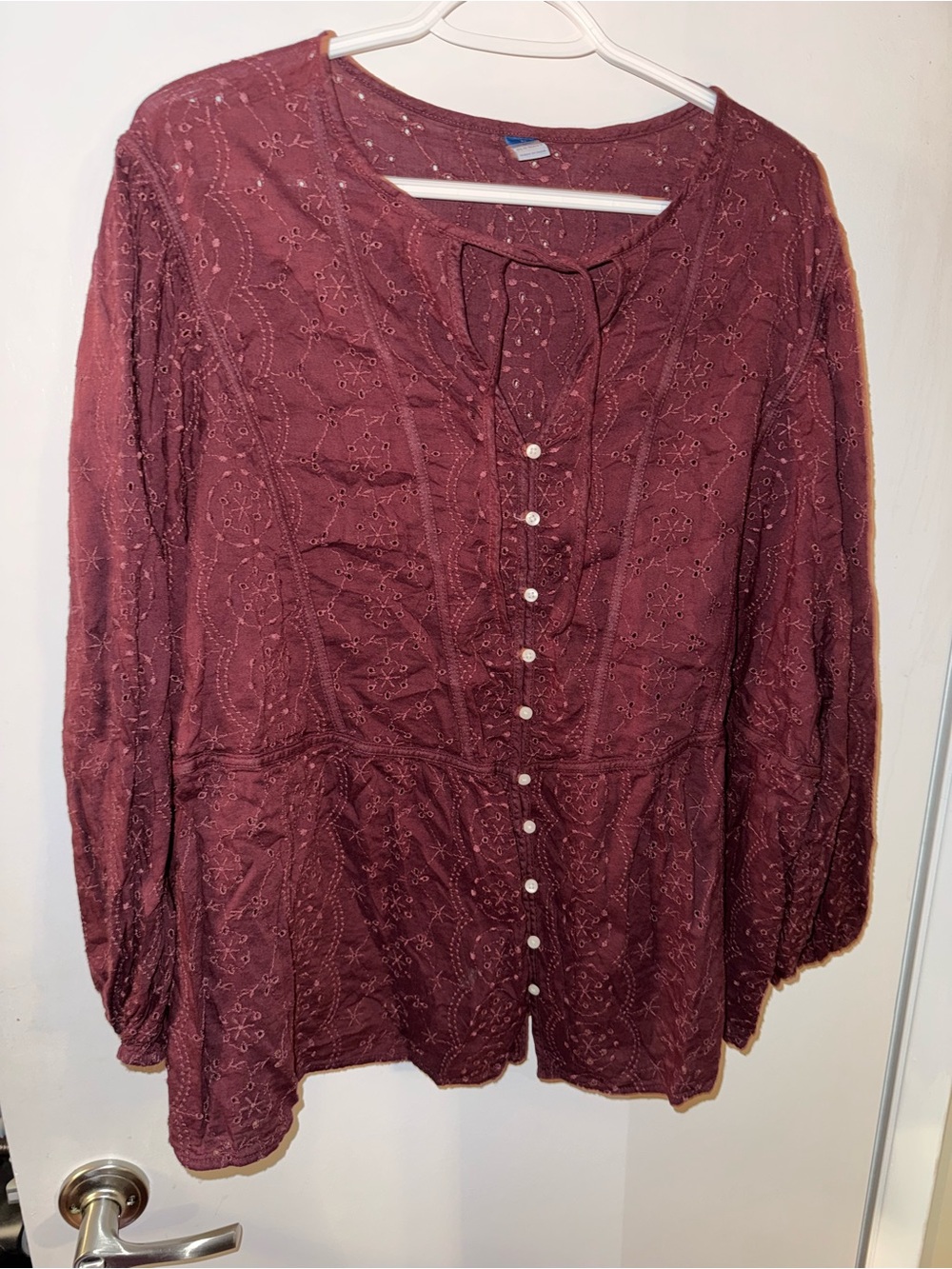Old Navy Burgandy Embroidered Button-Front Blouse